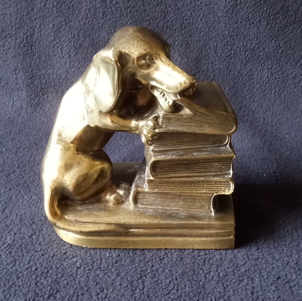 VINTAGE PM CRAFTSMAN Solid Brass Bookend: Dachshund Chewing a Book - Made in USA